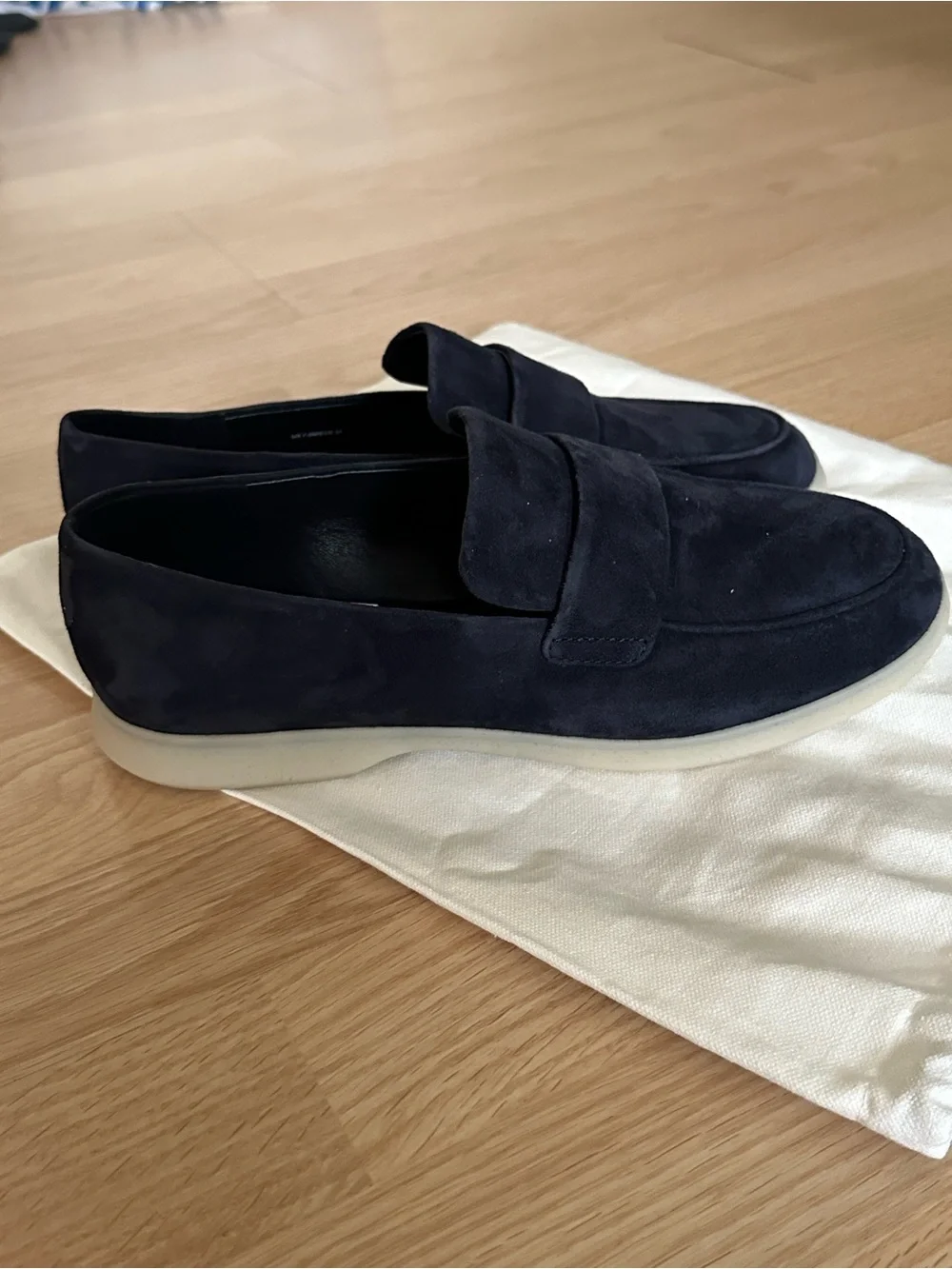 NEW Vince Navy Suede Penny Loafers Women’s Size 7.5 Slip-On Shoes